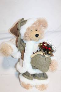 lot 131 image: Festive Plush Christmas Teddy Bear Decoration