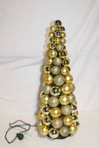 lot 148 image: Gold and Glitter Ornament Tabletop Christmas Tree Decoration