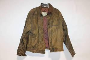 lot 241 image: Overland Outfitters Mens Leather Jacket, Size 44