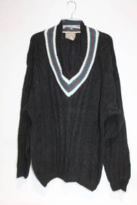 lot 277 image: Weekends 100% Natural Cotton Sweater with V-Neck Collar