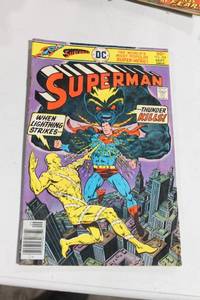 lot 282 image: Vintage Superman Comic - Issue No. 302