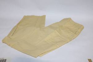 lot 422 image: Mens Khaki Pants 38x29 Made in Dominican Republic