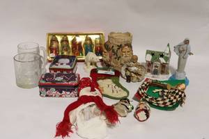 lot 435 image: Collection of Holiday and Christmas Decorations