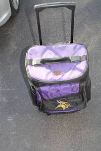 lot 8 image: Minnesota Vikings Rolling Cooler Bag with Handle