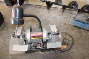 lot 14 image: Craftsman 6-Inch Variable Speed Bench Grinder with Light