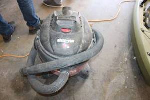 lot 18 image: Used Shop-Vac 16 Gallon WetDry Vacuum