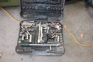 lot 21 image: Craftsman 122-Piece Mechanics Tool Set in Carry Case