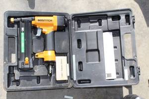 lot 27 image: Bostitch SB-2IN1 Pneumatic NailerStapler Combo with Case
