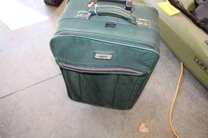 lot 39 image: Green Verdi Rolling Suitcase with Exterior Pocket