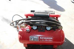 lot 41 image: Fini Advanced Air Compressor 2 Gallon 125 PSI Portable