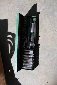 lot 48 image: Complete Set of 20 Socket Wrench Tools in Metal Box