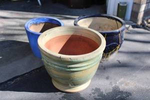 lot 59 image: Set of 3 Large Outdoor Ceramic Planters in Various Colors