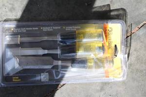 lot 67 image: Buck Bros 3 Piece Wood Chisel Set