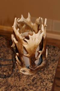 lot 86 image: Rustic Antler Design Electric Wax Warmer