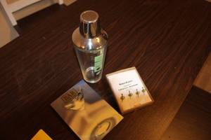lot 95 image: Cocktail Shaker with Bar Book and Napkin Set