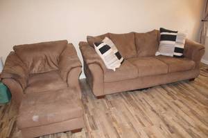 lot 111 image: Used 3-Piece Living Room Set Suede Sofa, Armchair, and Ottoman