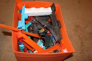 lot 143 image: Large Collection of Hot Wheels Tracks and Accessories