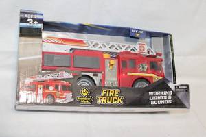 lot 18 image: Members Mark Fire Truck Toy with Working Lights and Sounds