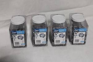 lot 25 image: Set of 4 Contractor Packs of EMT 34 Set Screw Connectors
