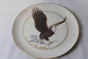 lot 138 image: American Bald Eagle Bicentennial Commemorative Plate by Moeller