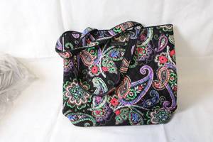 lot 140 image: Colorful Vera Bradley Quilted Tote Bag