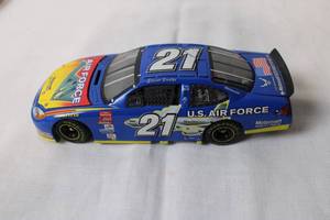 lot A-163 image: Limited Edition Nascar Diecast Car 124 2003 Elliott Sadler #21 U.S. Air Force