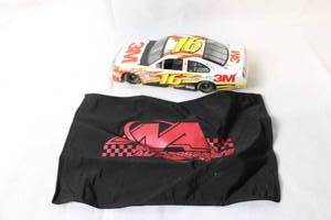 lot 164 image: 124 Scale NASCAR #16 Greg Biffle 3M Diecast Model Car with Display Cloth