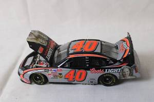 lot 165 image: Dodge Coors Light #40 Collectible Diecast Model Car with Advertising Decals