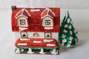 lot 198 image: Ceramic Light-Up Christmas Village House with Tree