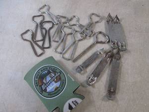 (EC1) Assorted Vintage BottleCan O...