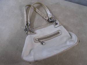 (CS) Kathy Van Zeeland Handbag Purs...
