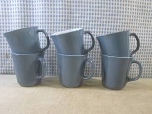 (CS) Vintage Blue Pyrex Cups Set of...