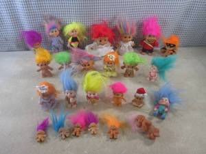 (CS) Assortment of Troll Dolls...