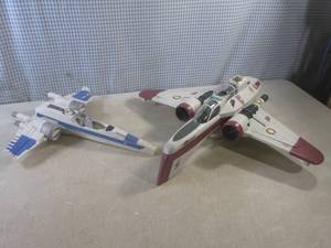 (BS) 2 Vintage Star Wars Space Ship...