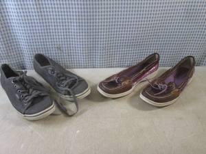 (CS) 2 Pairs of Womens Shoes Vans ...