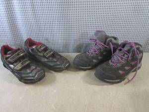 (A-2) 2 Pairs of Shoes Geox Size 6 ...