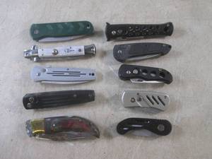 (D-3) 10 Assorted Folding Knives...