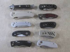 (D-3) 10 Assorted Folding Knives...