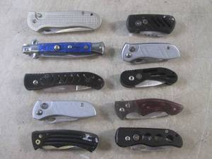 (D-3) 10 Assorted Folding Knives...