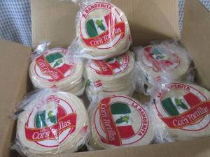 (EC2) 12 - 18 Count White Corn Tort...