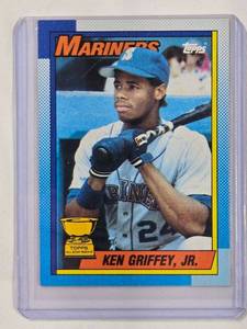 lot 7 image: Ken Griffey Jr. Rookie Cup  19990Topps Baseball Card #336