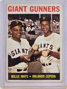 lot 21 image: 1964 Giant Gunners Willie Mays and Orlando Cepeda Topps Vintage Baseball Card No. 306