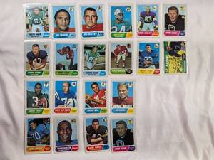 lot 25 image: Lot of 20 Vintage Topps Football Trading Cards from 1968