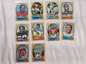 lot 34 image: Lot of 10 Vintage NFL Football Cards from 1970