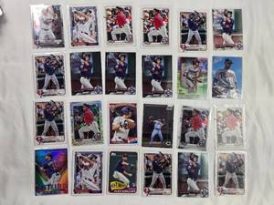 lot 61 image: Lot of 24 Alex Kirilloff Rookie Cards