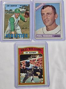 lot 77 image: Lot of 3 Vintage Topps Baseball Cards Jim Hunter1967 No. 369, Phil Niekro 1966 No. 28, Billy Williams In Action No. 440