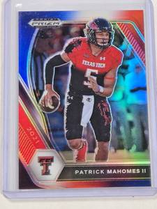 lot 138 image: Patrick Mahomes 2021 Panini Prizm Refractor No. 7
