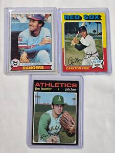 lot 180 image: Lot of 3 Vintage Baseball Cards Fergie Jenkins 1979 No. 544, Carlton Fisk 1975 No. 80, Jim Hunter 1971 No. 45