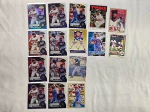 lot 181 image: Lot of 16 Kirby Puckett Cards
