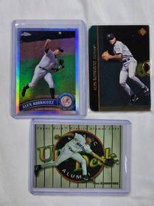 lot 206 image: Lot of 3 Alex Rodriguez Baseball Cards - Rookie, Refractor, Premium
